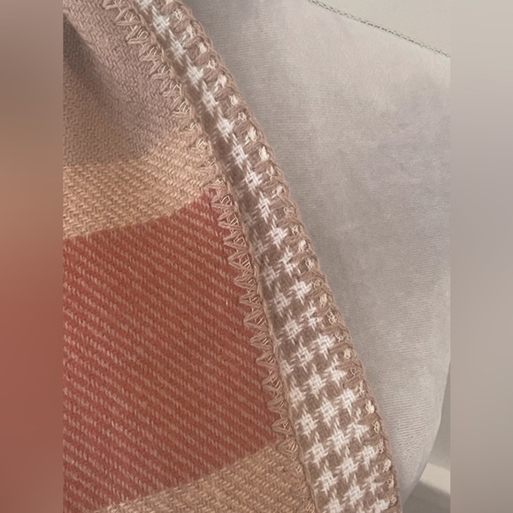 NWOT Mixit Reversible Houndstooth & Stripes Shrug Poncho - Picture 6 of 8